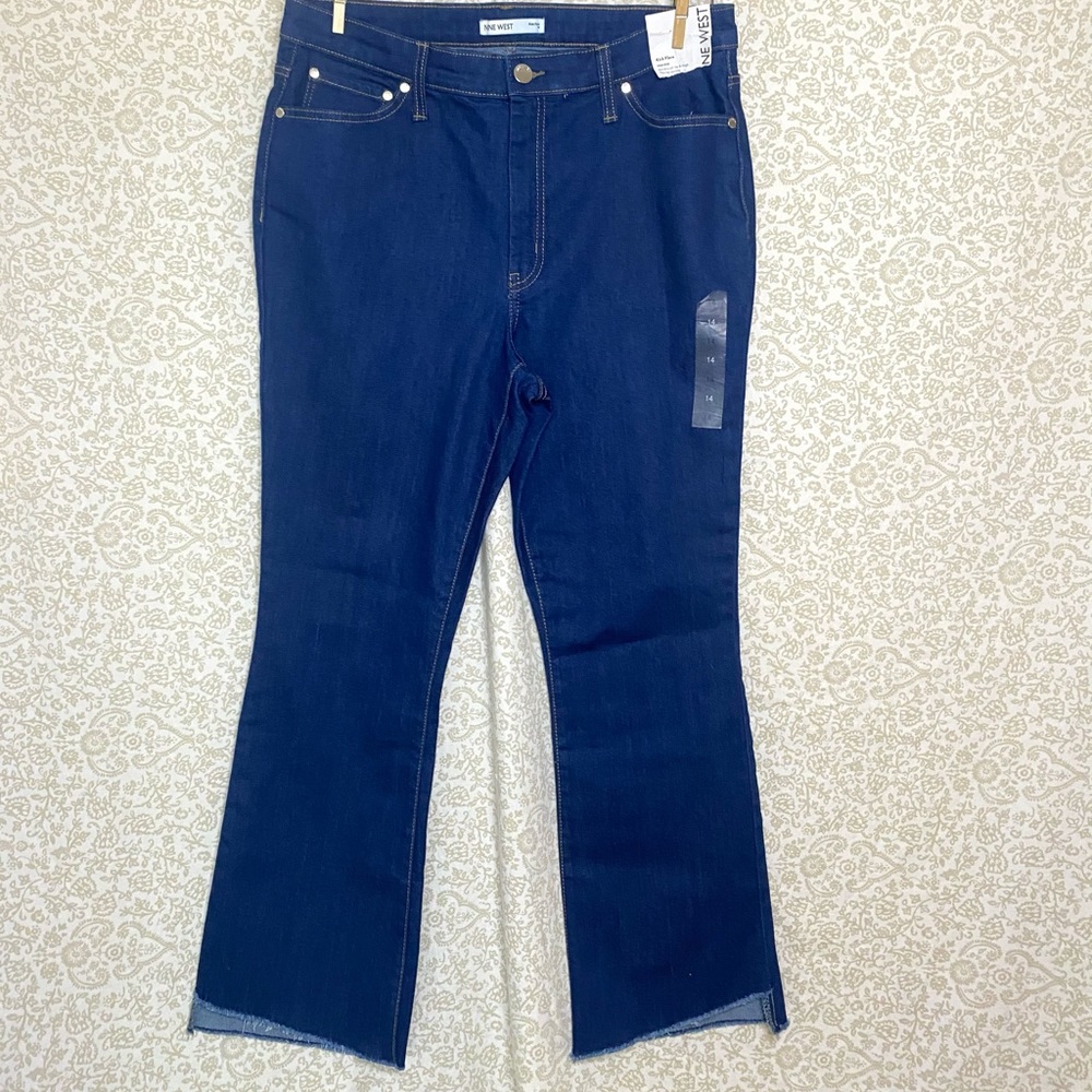 NWT NINE WEST KICK FLARE JEANS SIZE 14
